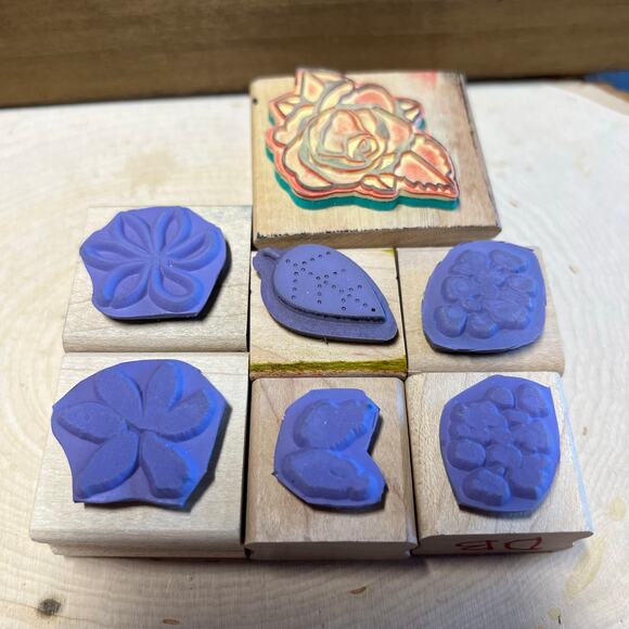 Rubber Stamps: Mixed Flower Lot - Picture 5 of 5